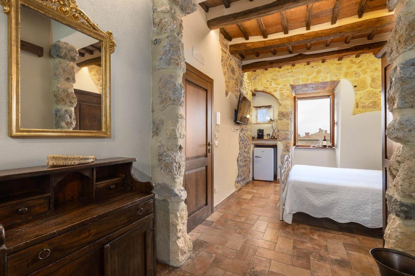 Hotel Sognare Nel Castello Monteriggioni Exterior foto